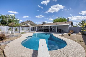 Centrally Located Oasis 1 Mi to Shadow Mountain!