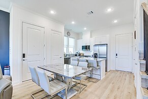 6 Mi to Hospitals: Nurse-friendly Houston Home!