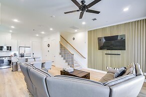 6 Mi to Hospitals: Nurse-friendly Houston Home!