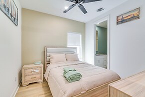 6 Mi to Hospitals: Nurse-friendly Houston Home!