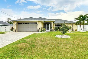 4 Mi to Public Beach: Cape Coral Paradise!