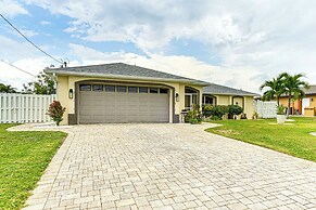 4 Mi to Public Beach: Cape Coral Paradise!