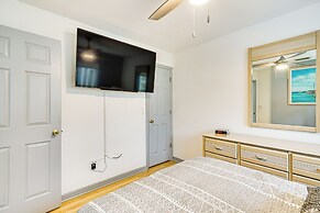 4 Mi to Public Beach: Cape Coral Paradise!