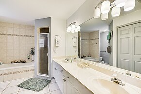 4 Mi to Public Beach: Cape Coral Paradise!