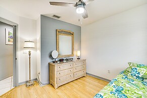 4 Mi to Public Beach: Cape Coral Paradise!