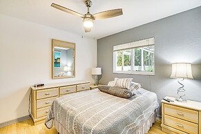 4 Mi to Public Beach: Cape Coral Paradise!