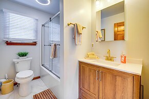 2 Mi to Stone Harbor Beach: Lovely Bayfront Home