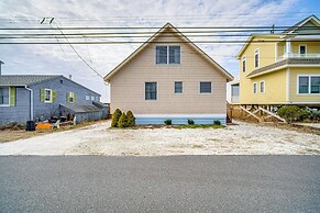 2 Mi to Stone Harbor Beach: Lovely Bayfront Home