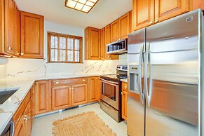 2 Mi to Stone Harbor Beach: Lovely Bayfront Home