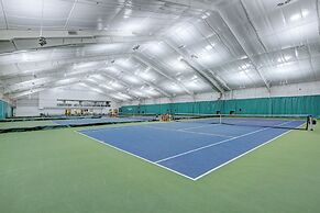 Spacious Sea Colony Condo w/ Pool Access!