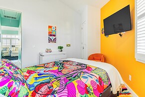 Walk or Bike to Shore: Pensacola Beach Retreat!