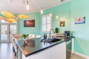 Walk or Bike to Shore: Pensacola Beach Retreat!