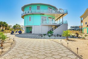 Walk or Bike to Shore: Pensacola Beach Retreat!