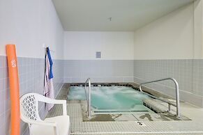 Walk to Payette Lake: Mccall Condo w/ Fireplace