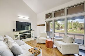 Walk to Payette Lake: Mccall Condo w/ Fireplace