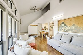 Walk to Payette Lake: Mccall Condo w/ Fireplace