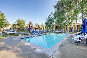 Walk to Payette Lake: Mccall Condo w/ Fireplace