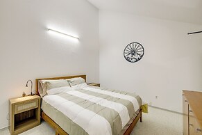 Walk to Payette Lake: Mccall Condo w/ Fireplace