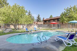 Walk to Payette Lake: Mccall Condo w/ Fireplace
