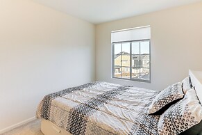 7 Mi to Denver Int'l Airport: Bright Home w/ Yard