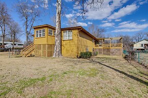 Cabin < Half-mi to Tunica Lake: Great for Anglers!