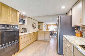 Cabin < Half-mi to Tunica Lake: Great for Anglers!