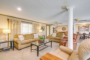 Cabin < Half-mi to Tunica Lake: Great for Anglers!