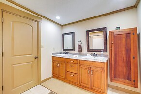 Cabin < Half-mi to Tunica Lake: Great for Anglers!