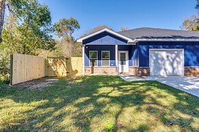 Pet-friendly Pensacola Home: Central Location
