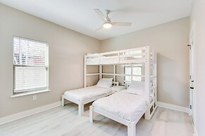 Pet-friendly Pensacola Home: Central Location