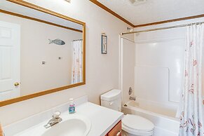 Fish On-site: Lake Murray Family Home