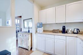 Dog-friendly Home w/ Fenced Yard in Los Cerrillos