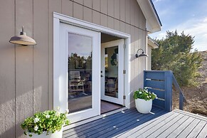 Dog-friendly Home w/ Fenced Yard in Los Cerrillos