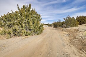 Dog-friendly Home w/ Fenced Yard in Los Cerrillos