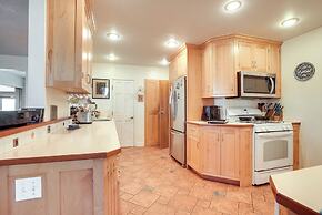Spacious & Updated Farmhouse in Yellow Springs