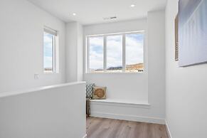 Sunstone 6 Bedroom Home