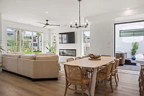 Sunstone 6 Bedroom Home