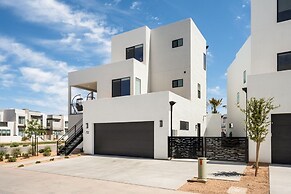 Sunstone 6 Bedroom Home