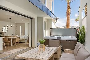 Sunstone 6 Bedroom Home