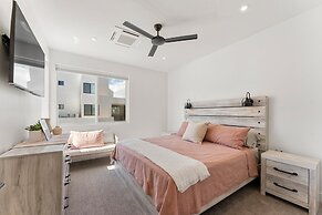 Sunstone 6 Bedroom Home