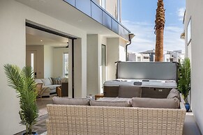 Sunstone 6 Bedroom Home