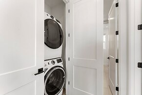 Sunstone 6 Bedroom Home