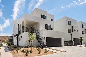 Sunstone 6 Bedroom Home