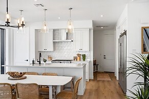 Sunstone 6 Bedroom Home