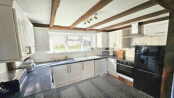 Dove Cott Sleeps 4 Central Location
