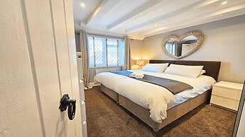 Dove Cott Sleeps 4 Central Location