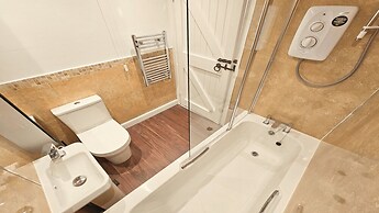 Dove Cott Sleeps 4 Central Location