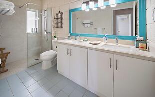 Maltese Falcon Villa 4bd by Zenbreak