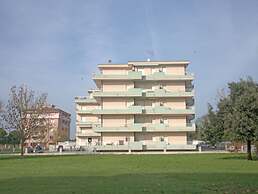 Cozy Studio With Pool in Caorle