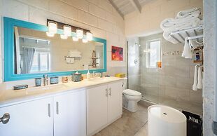 Maltese Falcon Villa 3bd by Zenbreak